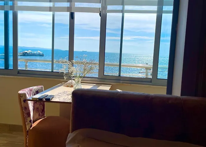 Apartment Cozy Beachfront Durrës