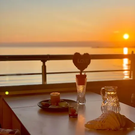 Cozy Beachfront دراس